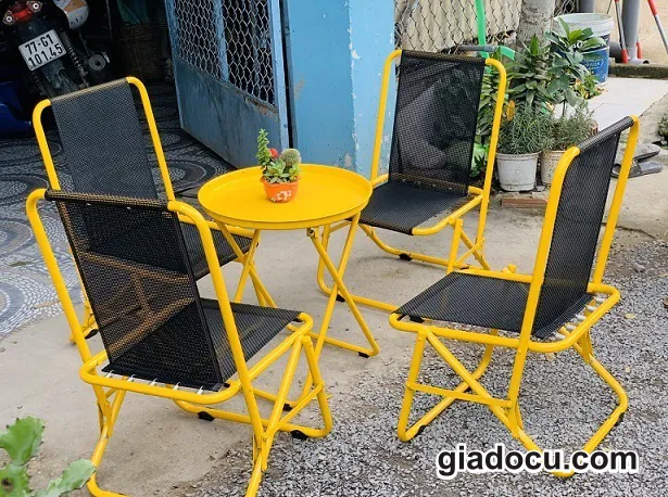 Thanh lý bàn ghế quán ăn vặt giá rẻ