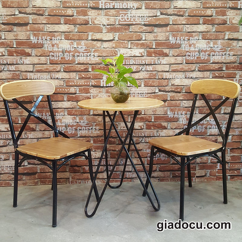 Bàn ghế cafe khung sắt mặt gỗ