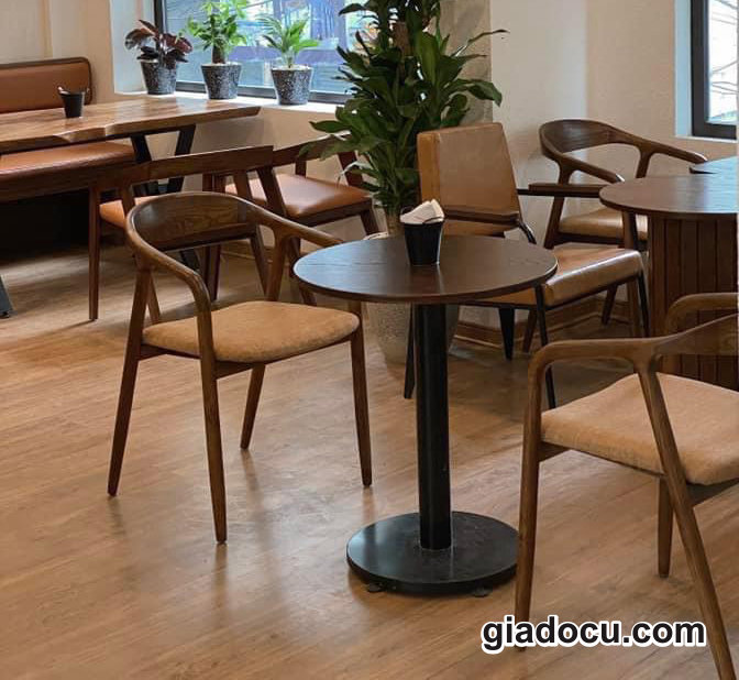 Bàn ghế sắt – gỗ kết hợp
