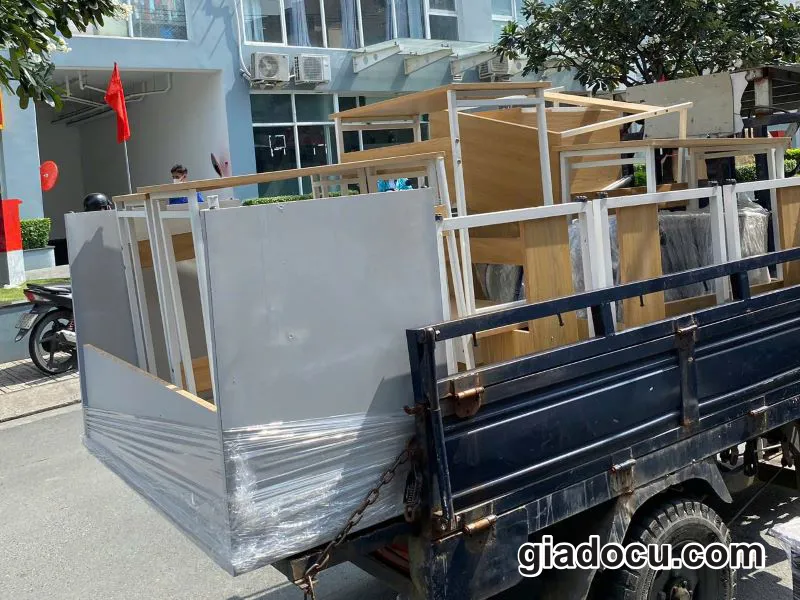 Thu Mua Nội Thất Văn Phòng Cũ Giá Cao – Tận Nơi – Nhanh Chóng Tại Quận 1