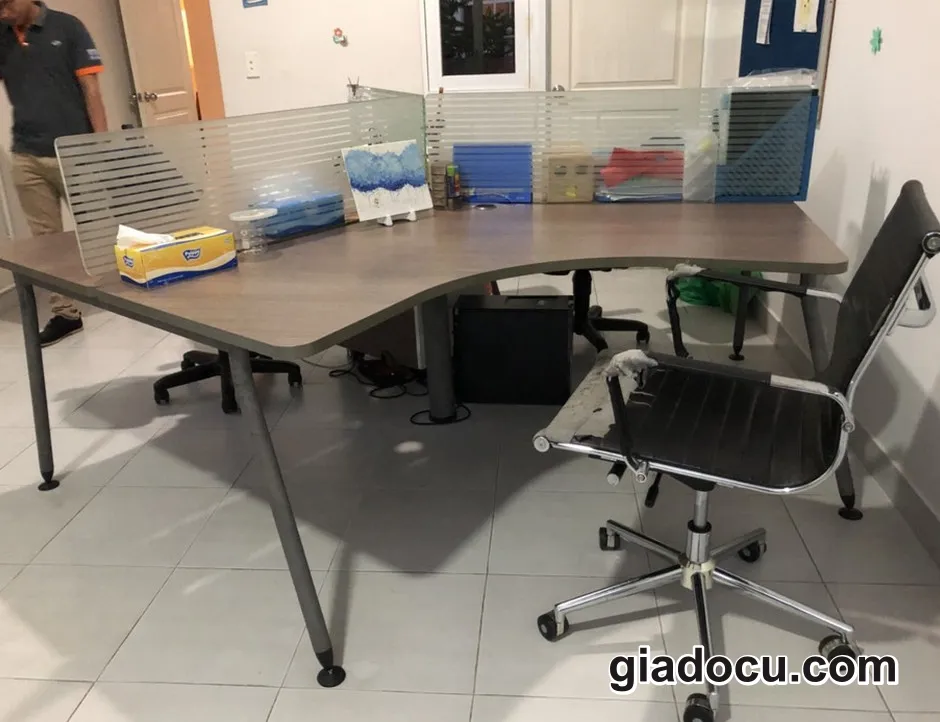 Đồ Cũ Tiến Lên - Thu Mua Bàn Ghế Cũ, Bàn Ghế Văn Phòng Giá Cao Tại Huyện Củ Chi