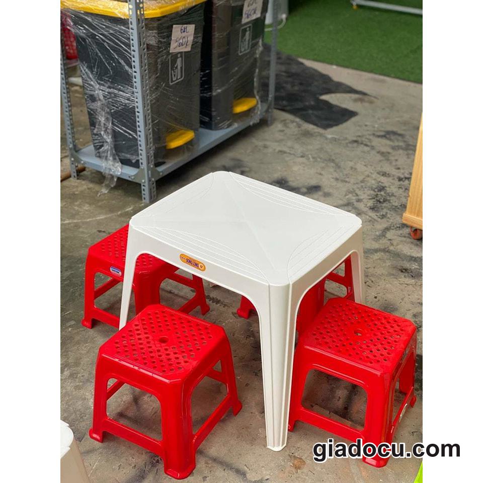 Giá Đồ Cũ Tiến Lên – Thu mua bàn ghế nhựa